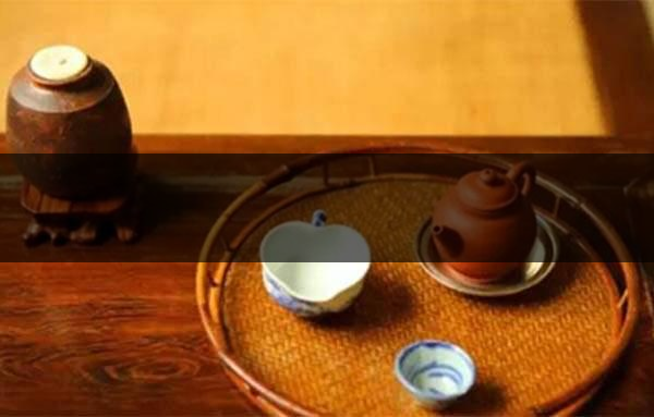 身體有哪些信號時應(yīng)停止飲茶？-1