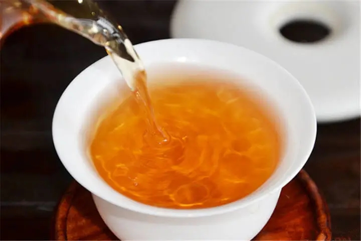 普洱生茶的十種湯色，教你一眼識(shí)別?