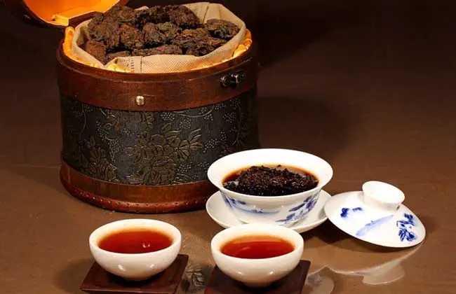 喝普洱完整滋味，品老茶成熟茶湯