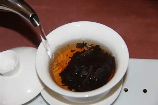 為什么你泡的熟茶，湯色像醬油？