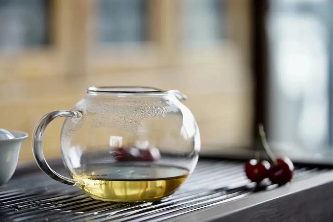 2023年老班章古樹春茶的沖泡！