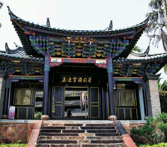 中國普洱茶產(chǎn)業(yè)集團(tuán)生產(chǎn)的傣王陳韻作為泰國皇室成員御用產(chǎn)品